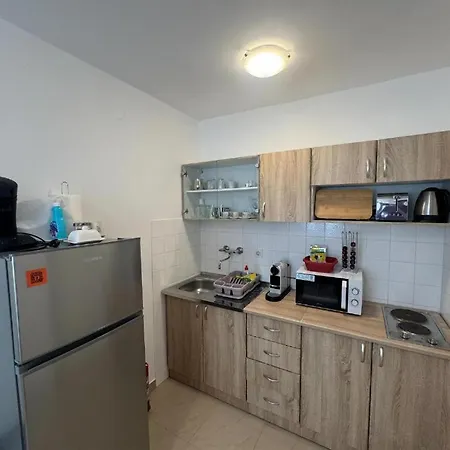Nora Apartman *