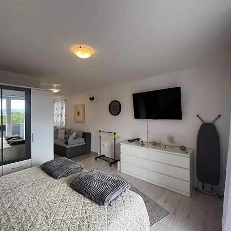 Nora Apartman