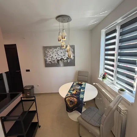 Apartman Nora *