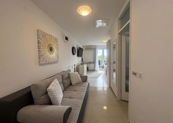 Nora Apartment Dramalj